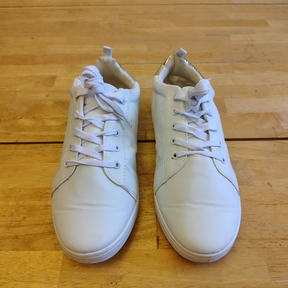 White Casual Women Sneakers
